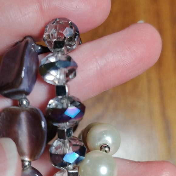 Charming Charlie Bracelet with 3 Strands of Contrasting Beads BRAND NEW - Picture 9 of 10